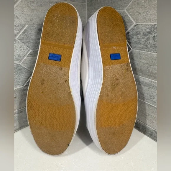 Keds Women's triple kick white Platform Sneakers - Picture 10 of 13